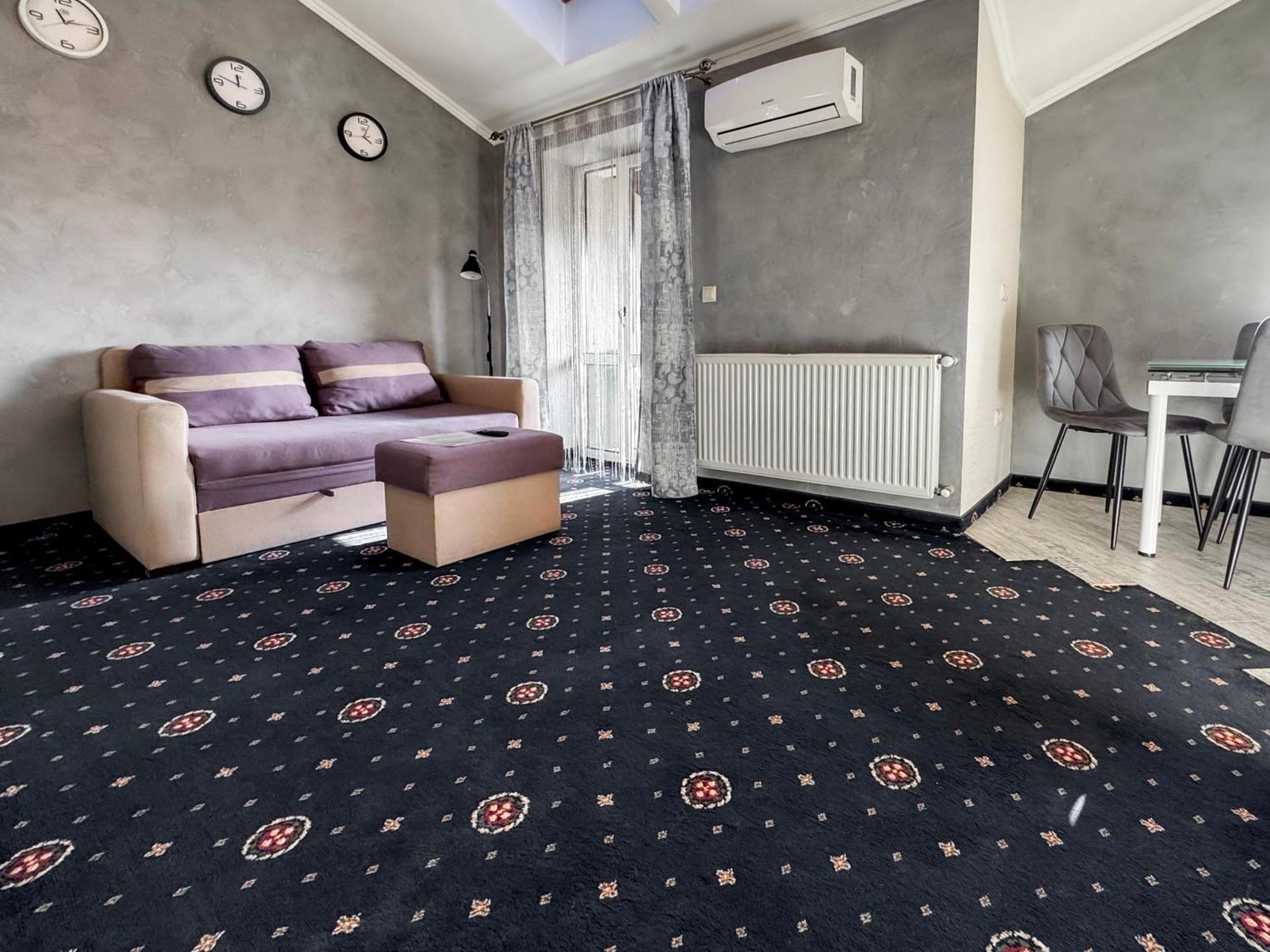 On Zaliznychna 49 Apartment *