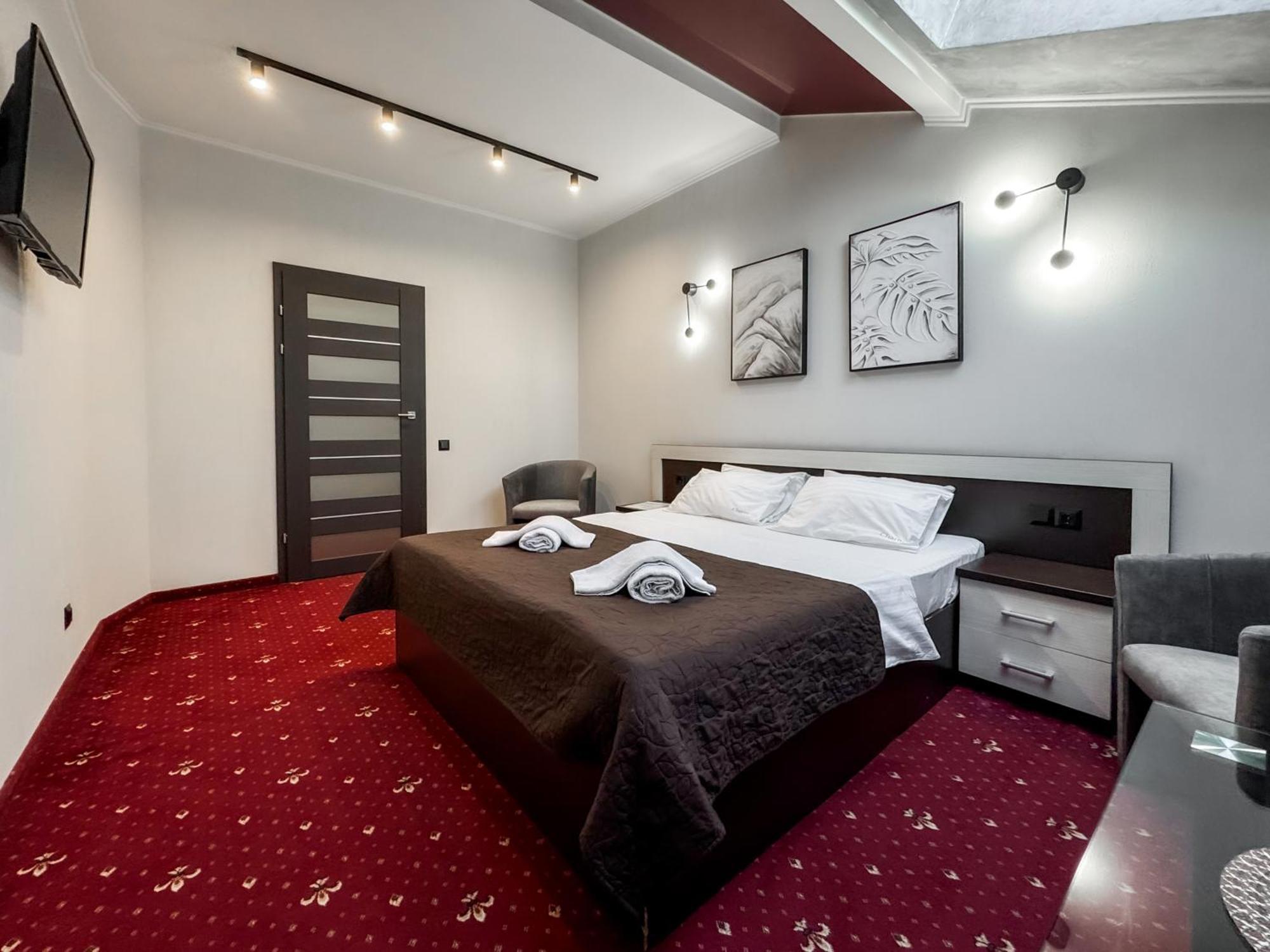 Apartment On Zaliznychna 49 *